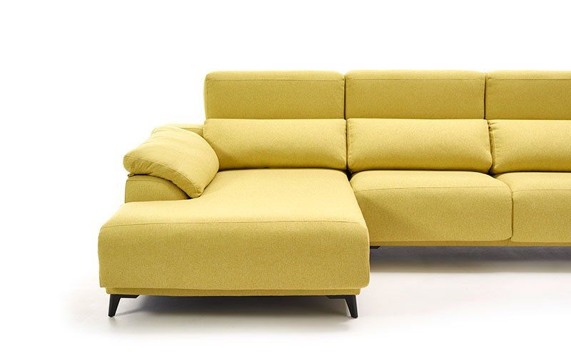 Sofá amarillo