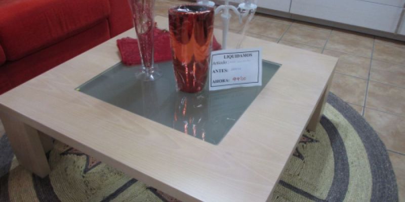 mesa fija cuadrada